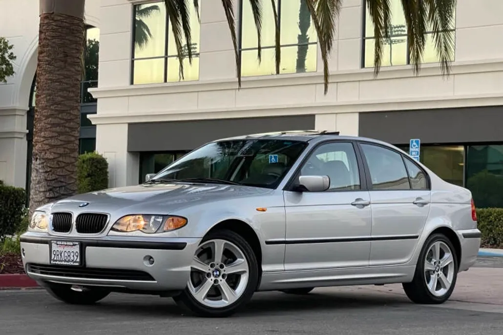 2004 Bmw 325xi photo 1