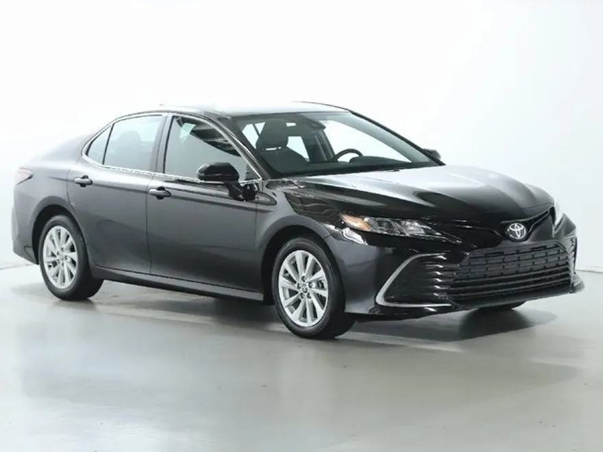 2024 Toyota Camry LE photo 1