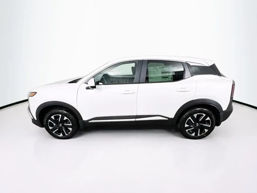 2025 Nissan Kicks SV photo 1