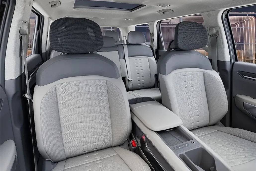 2026 Kia EV9 Wind AWD photo 1