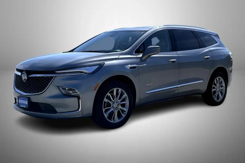 2024 Buick Enclave Avenir photo 1