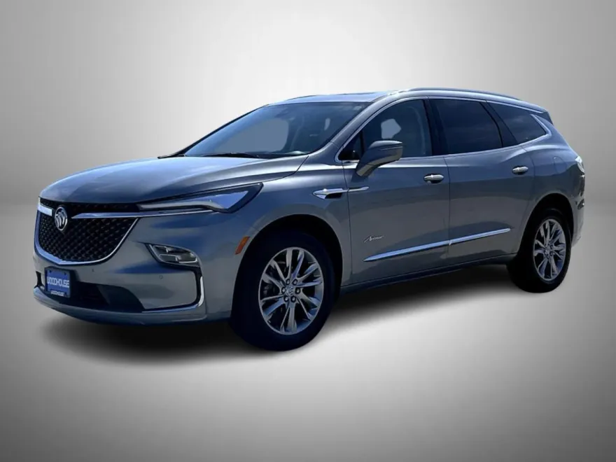 2024 Buick Enclave Avenir photo 1