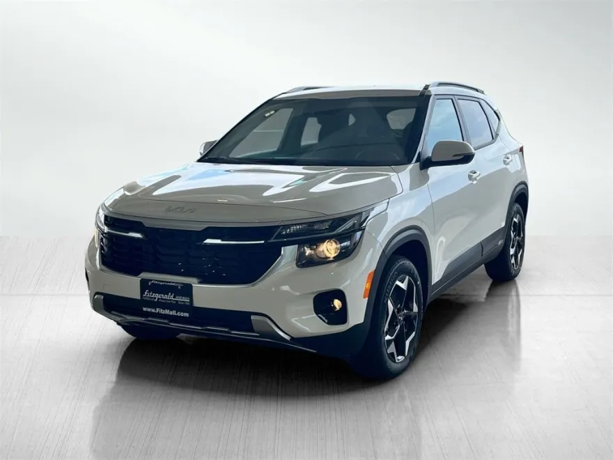 2025 Kia Seltos S photo 1