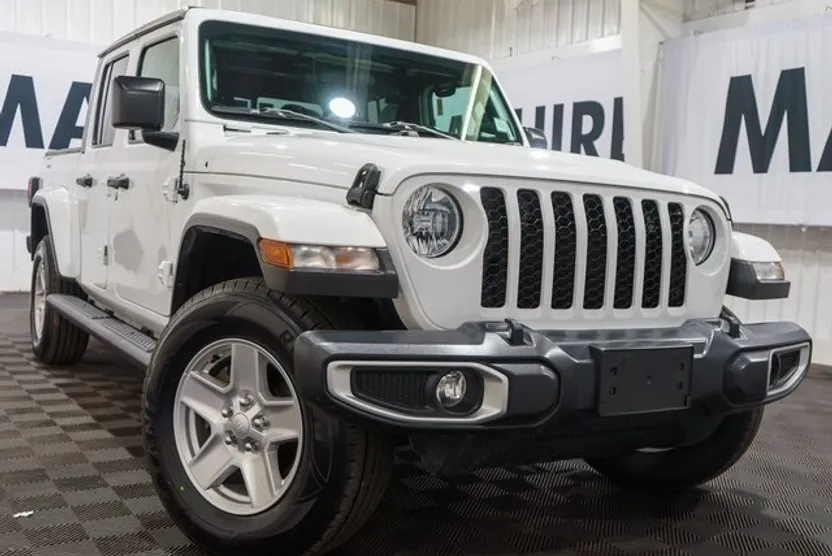 2021 Jeep Gladiator Sport photo 1