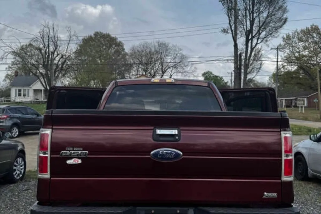 2010 Ford F-150 XL photo 1