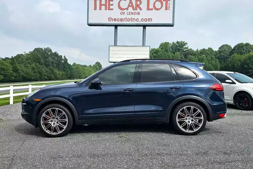 2012 Porsche Cayenne Turbo photo 1