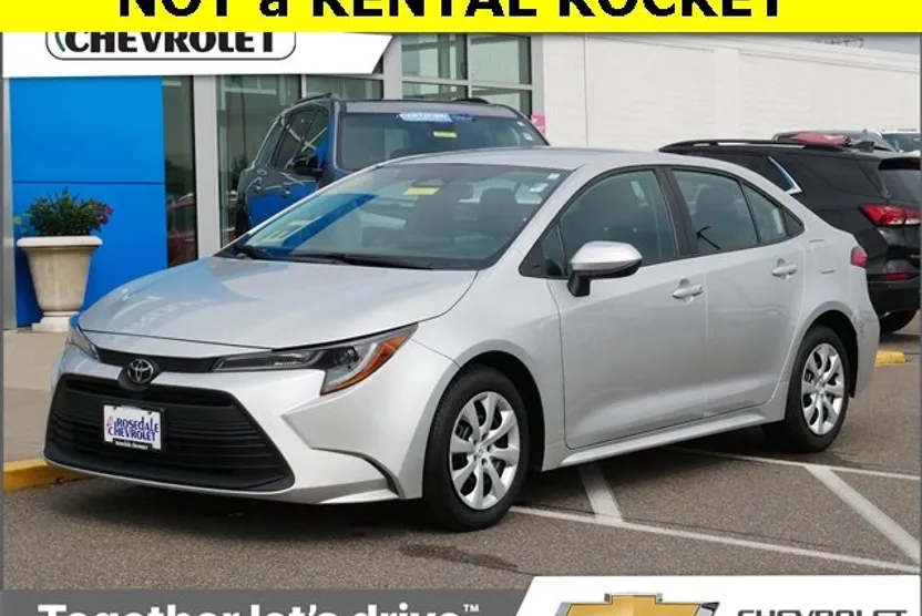 2024 Toyota Corolla LE photo 1