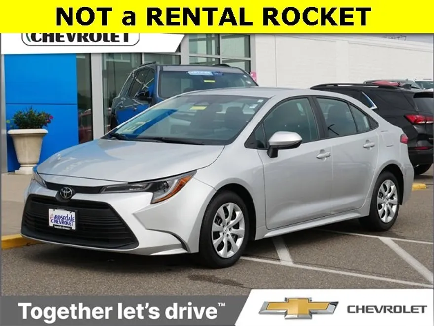 2024 Toyota Corolla LE photo 1