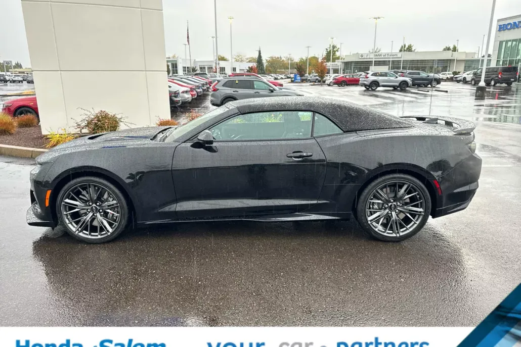 2023 Chevrolet Camaro ZL1 photo 1