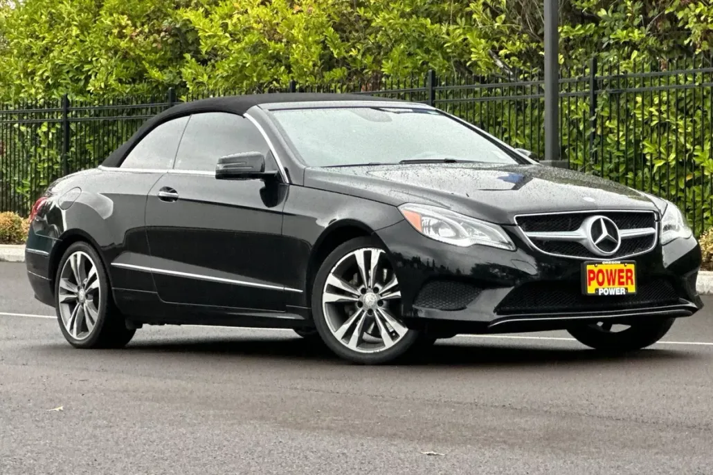 2016 Mercedes Benz E 400 photo 1