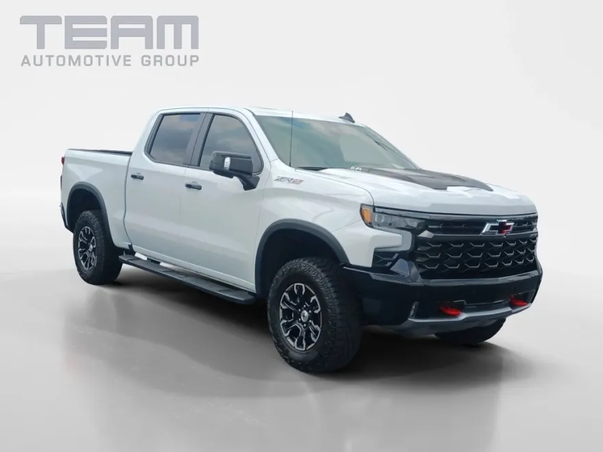 2025 Chevrolet Silverado 1500 ZR2 photo 1