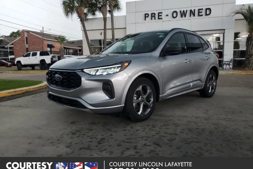 2024 Ford Escape ST-Line photo 1