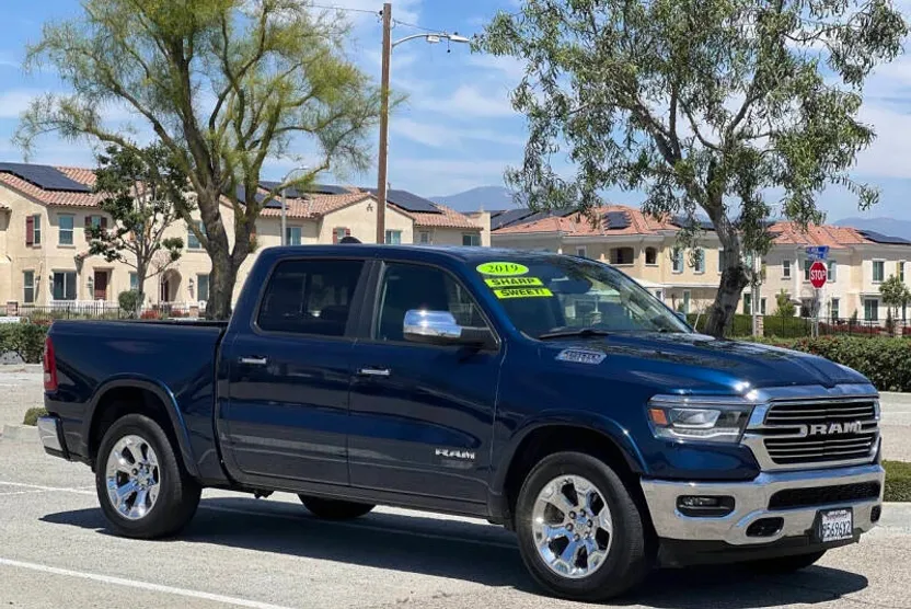 2019 Ram 1500 Laramie photo 1