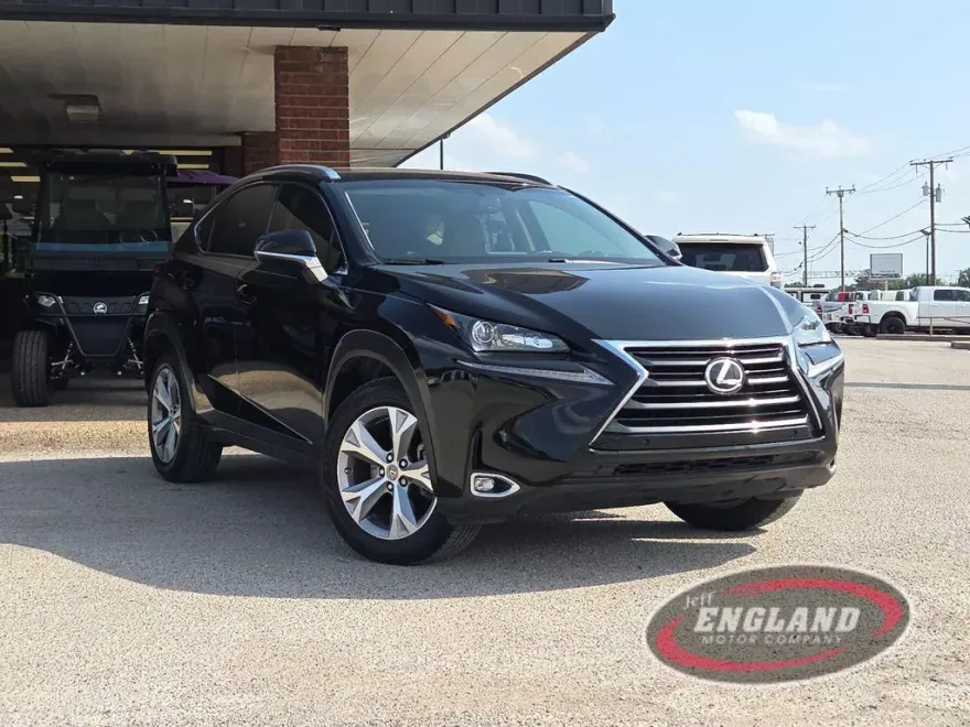 2017 Lexus NX 200t Luxury photo 1