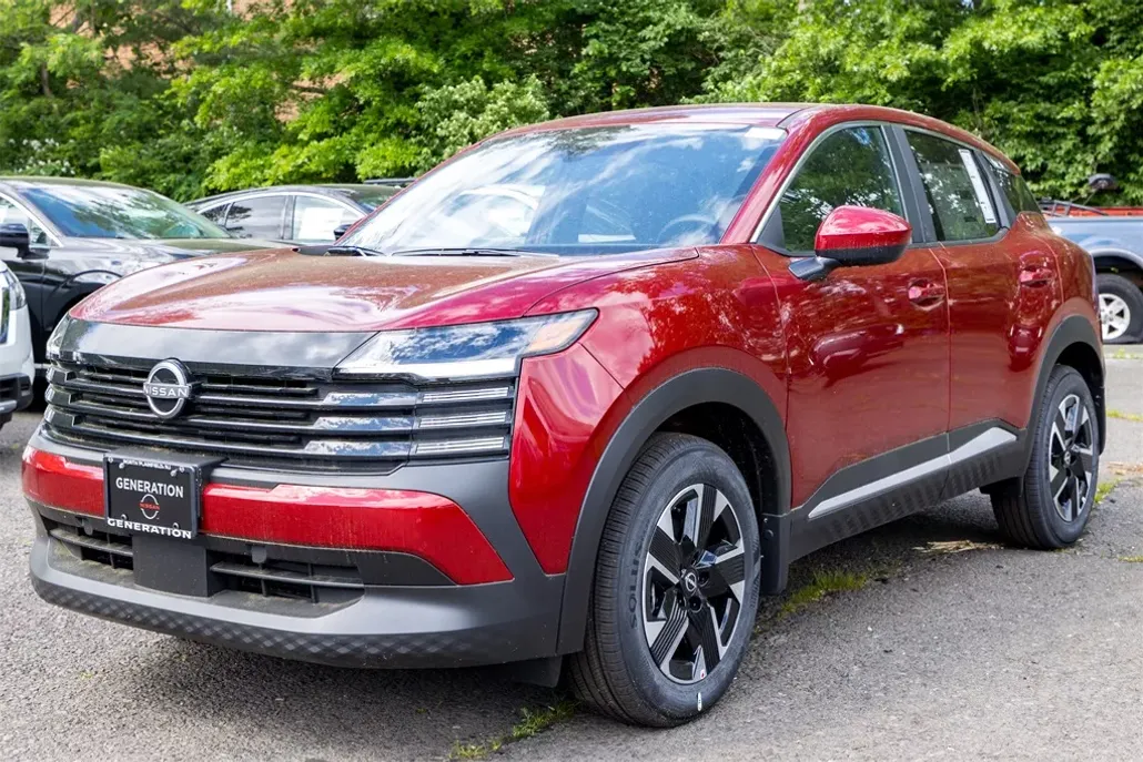 2025 Nissan Kicks SV photo 1