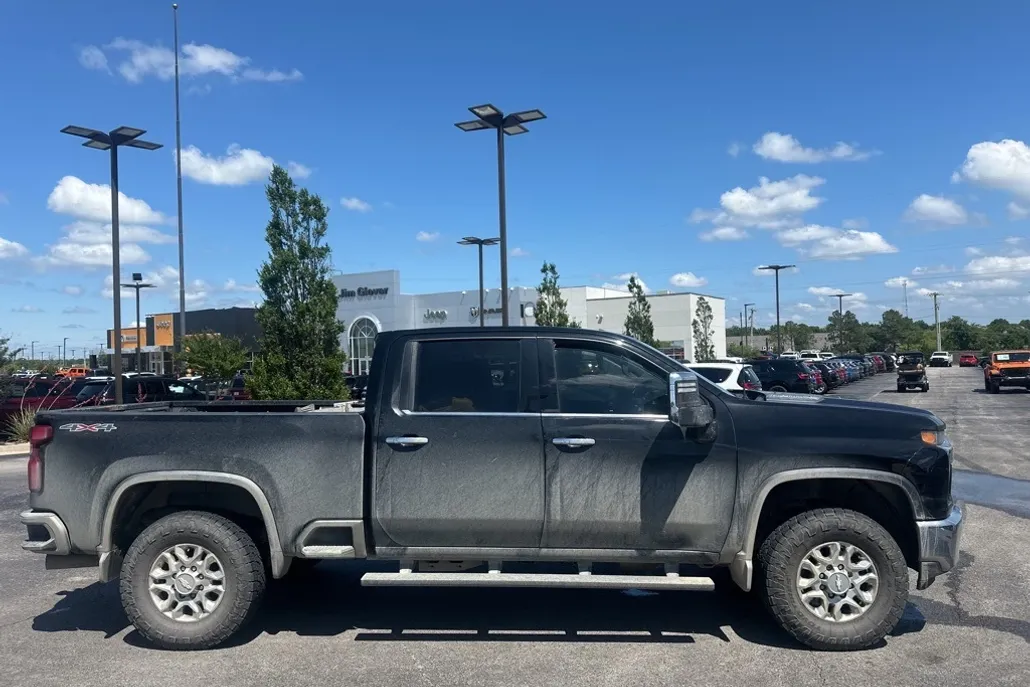 2020 Chevrolet Silverado 3500HD LTZ photo 1