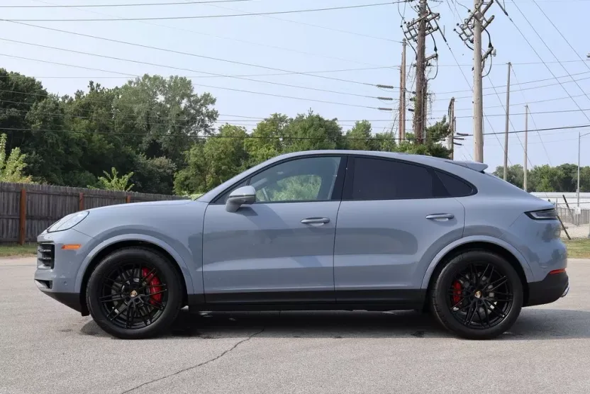2025 Porsche Cayenne Coupe S photo 1