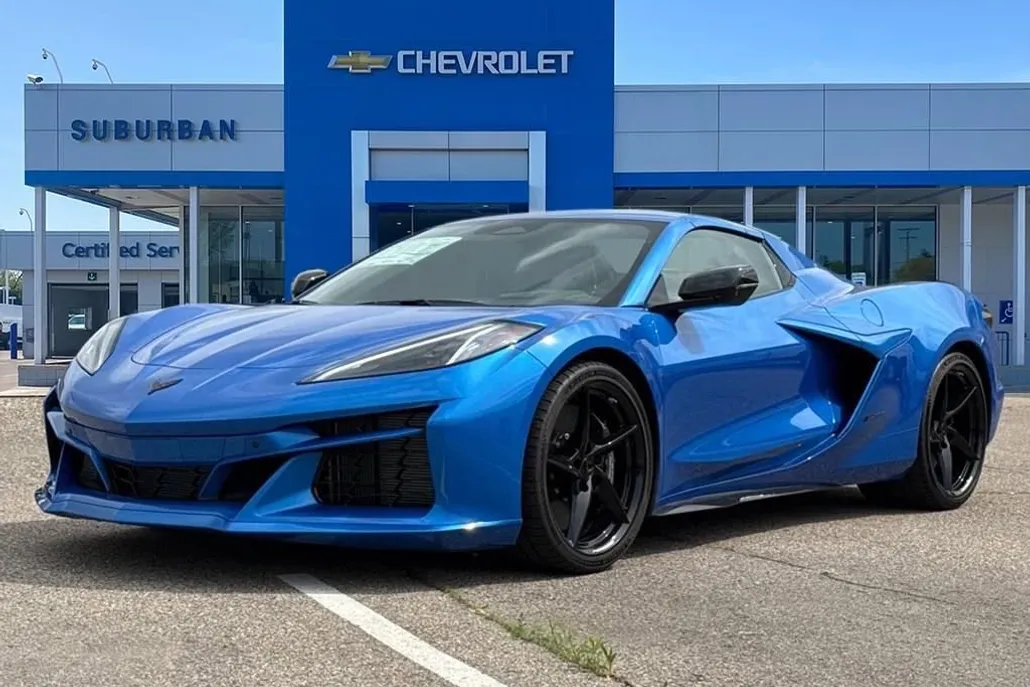 2025 Chevrolet Corvette 2LZ Convertible photo 1