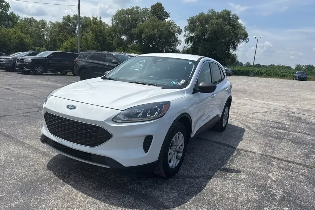 2022 Ford Escape SE photo 1