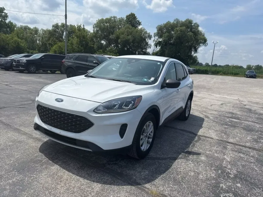 2022 Ford Escape SE photo 1
