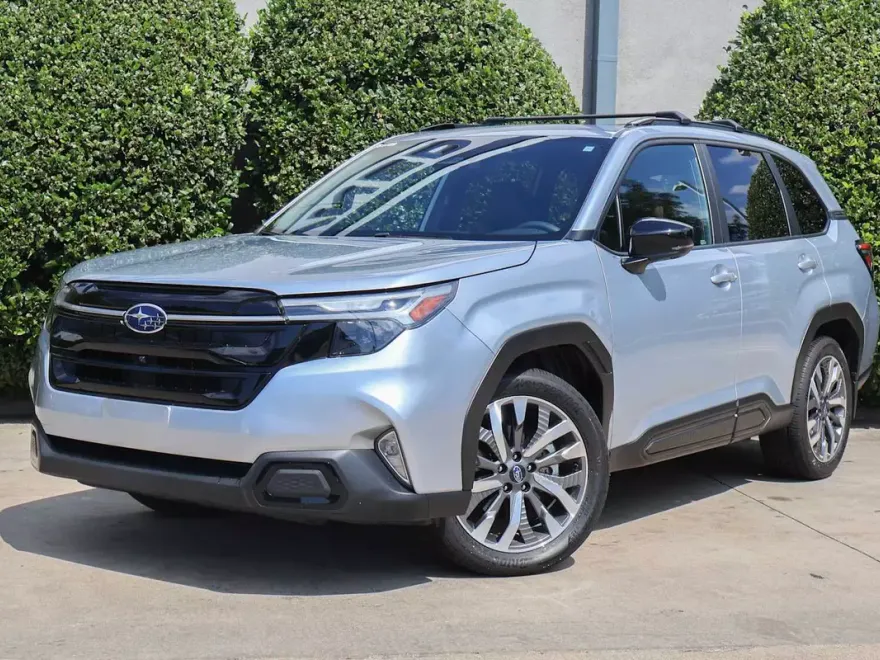 2025 Subaru Forester Touring photo 1