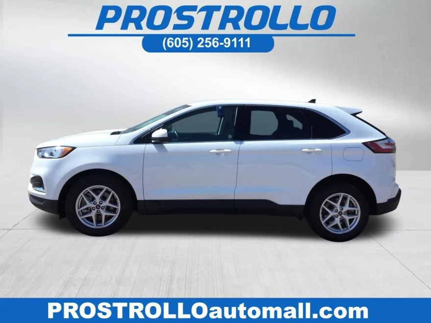 2022 Ford Edge SEL photo 1