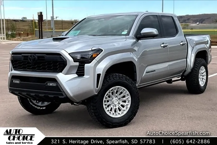 2025 Toyota Tacoma TRD Sport 4x4 photo 1