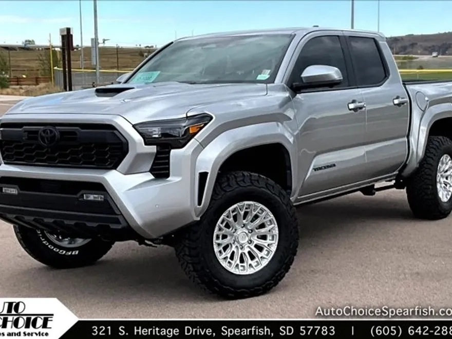 2025 Toyota Tacoma TRD Sport 4x4 photo 1