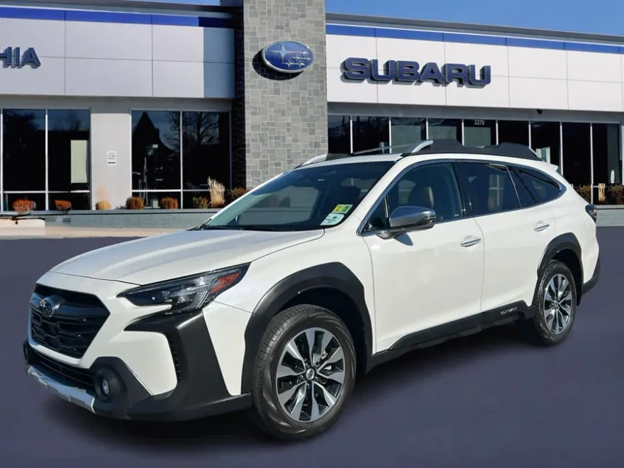 2024 Subaru Outback Touring XT photo 1