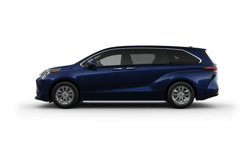2025 Toyota Sienna XLE photo 1