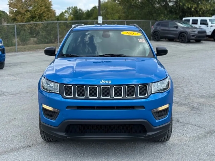 2017 Jeep Compass Sport photo 1