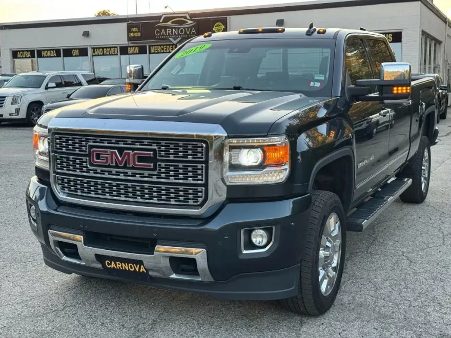2019 Gmc Sierra 2500 HD Denali photo 1