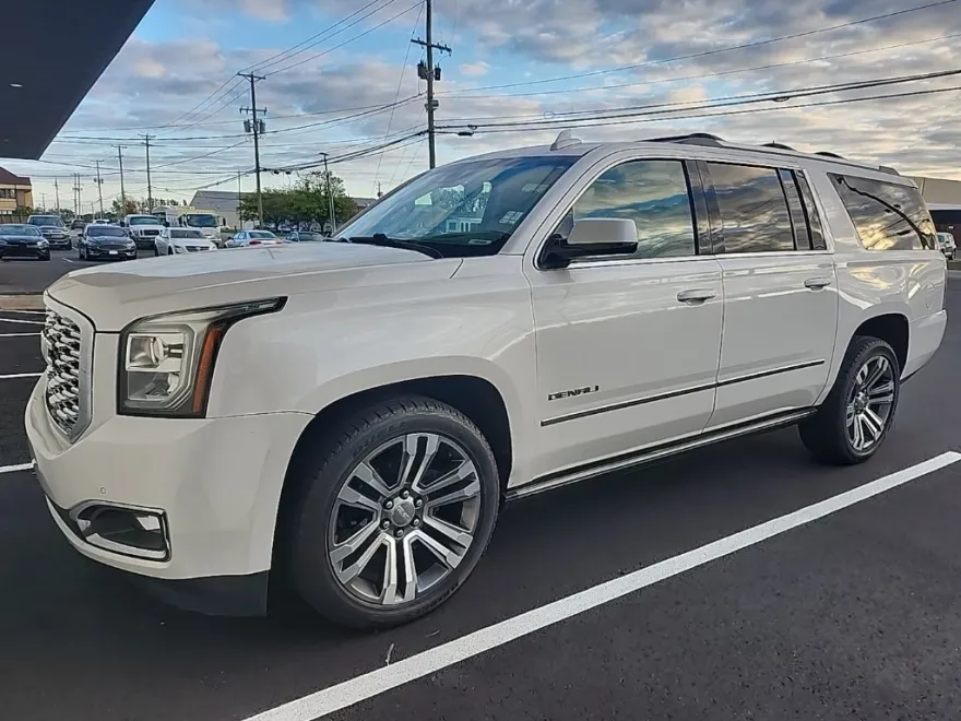 2020 Gmc Yukon XL Denali photo 1