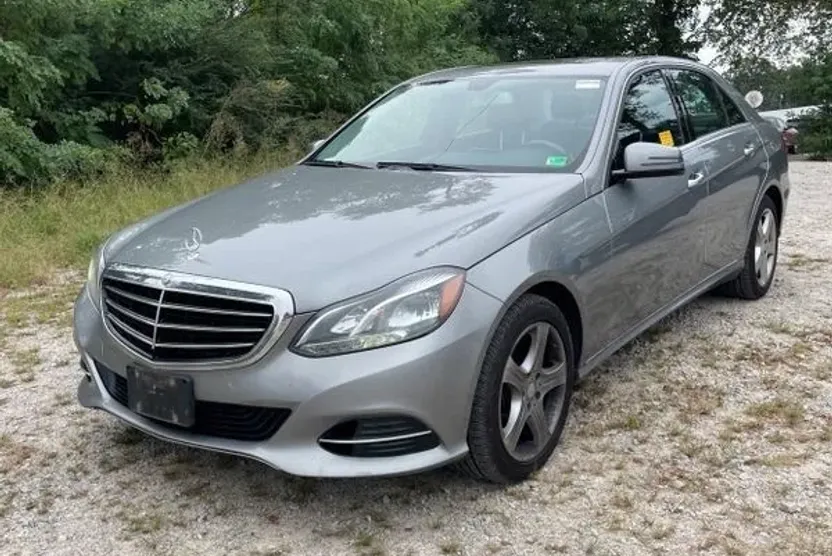 2014 Mercedes Benz E 350 4MATIC photo 1