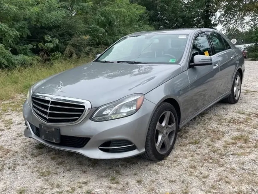 2014 Mercedes Benz E 350 4MATIC photo 1