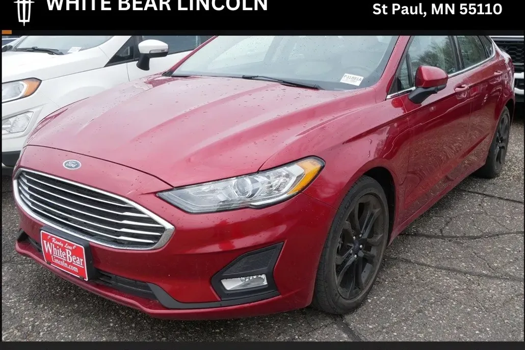 2020 Ford Fusion SE photo 1