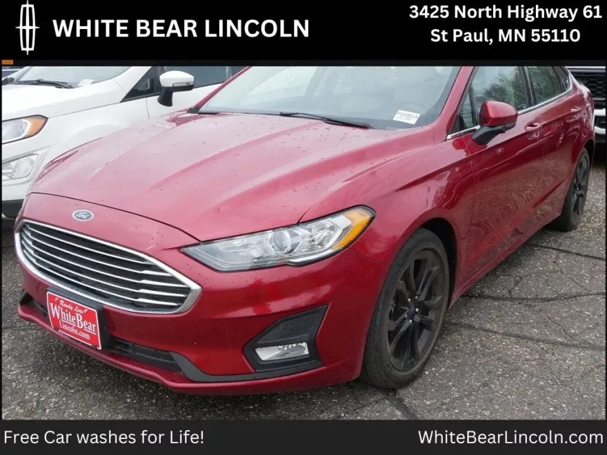 2020 Ford Fusion SE photo 1