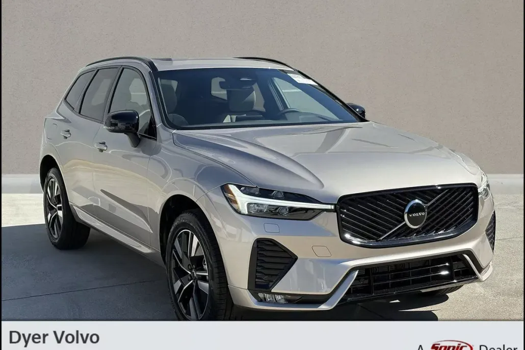 2026 Volvo XC60 B5 Core photo 1