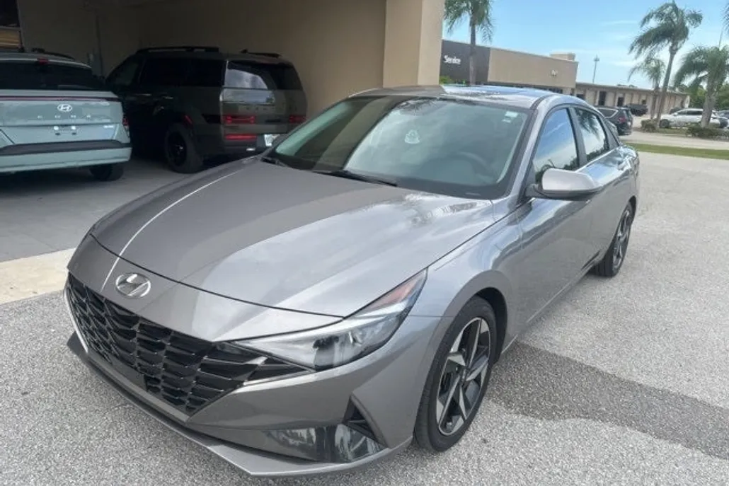 2023 Hyundai Elantra Hybrid Limited photo 1