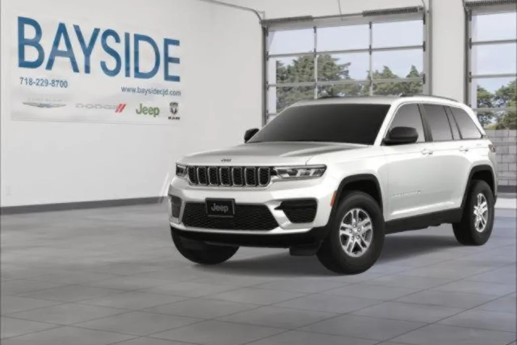 2025 Jeep Grand Cherokee Laredo photo 1