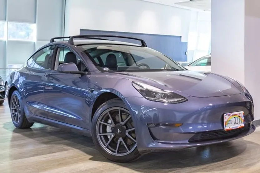 2023 Tesla Model 3 Standard Range photo 1