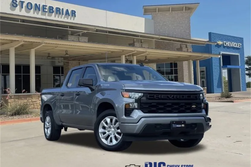 2023 Chevrolet Silverado 1500 Custom photo 1