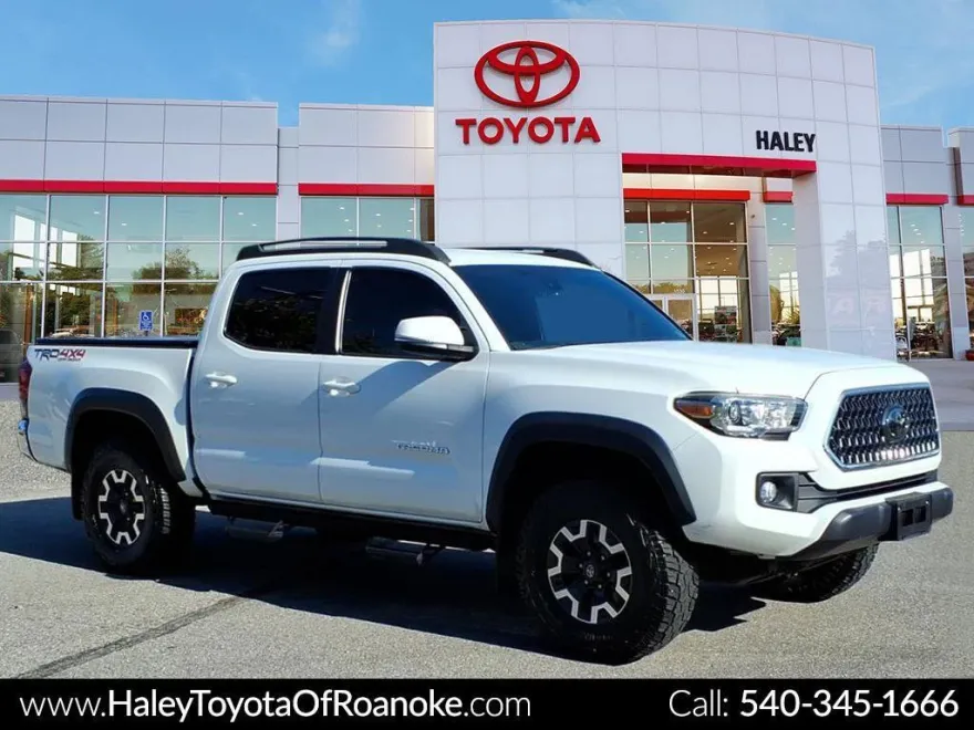 2018 Toyota Tacoma TRD 4x4 photo 1