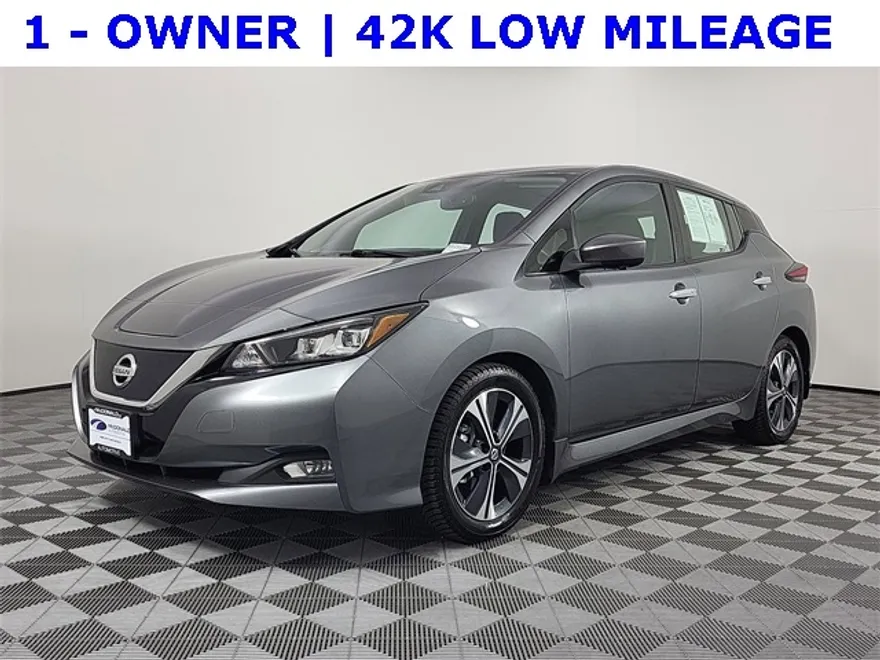 2020 Nissan Leaf SV photo 1