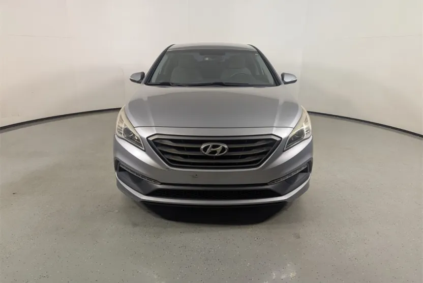 2016 Hyundai Sonata Sport photo 1