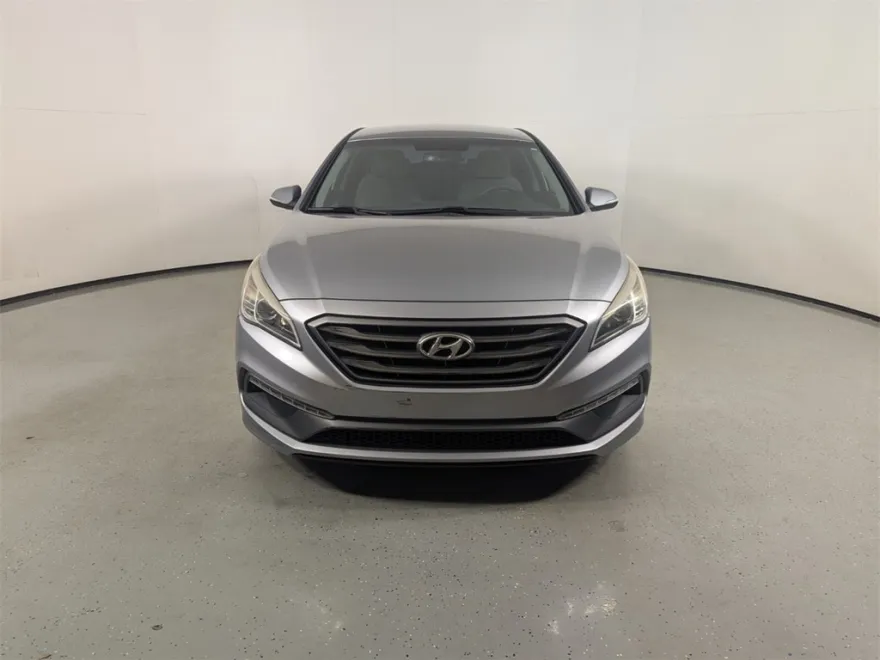 2016 Hyundai Sonata Sport photo 1