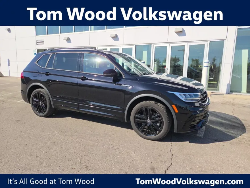 2022 Volkswagen Tiguan SE R-Line Black photo 1
