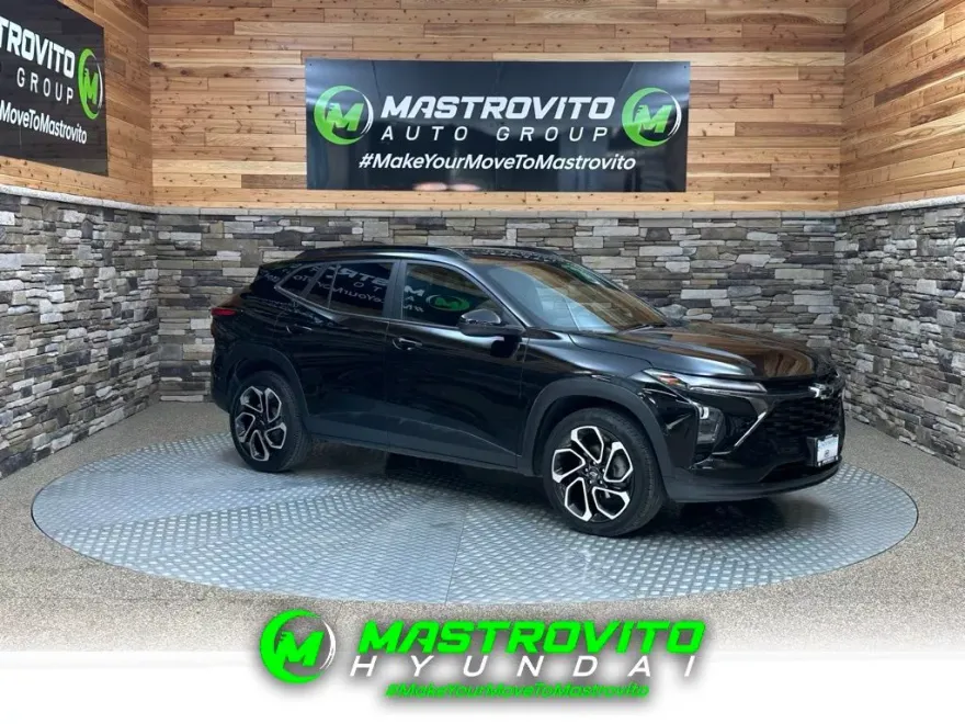 2024 Chevrolet Trax photo 1