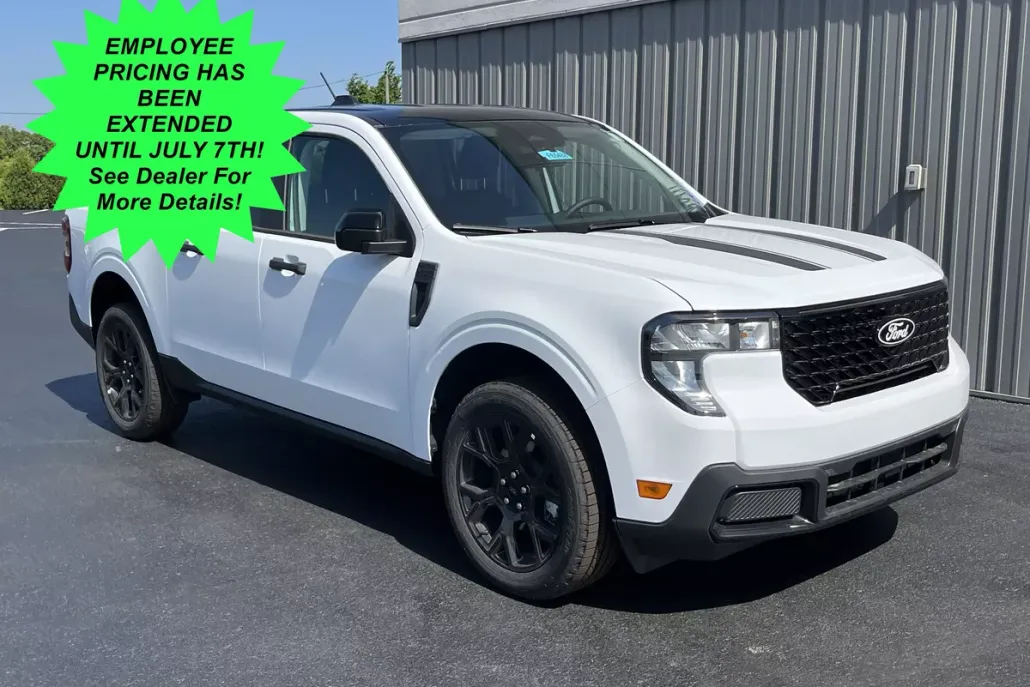 2025 Ford Maverick XLT photo 1