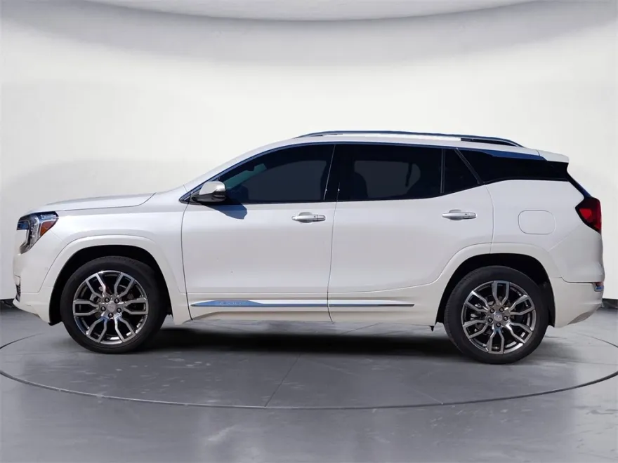 2024 Gmc Terrain Denali photo 1